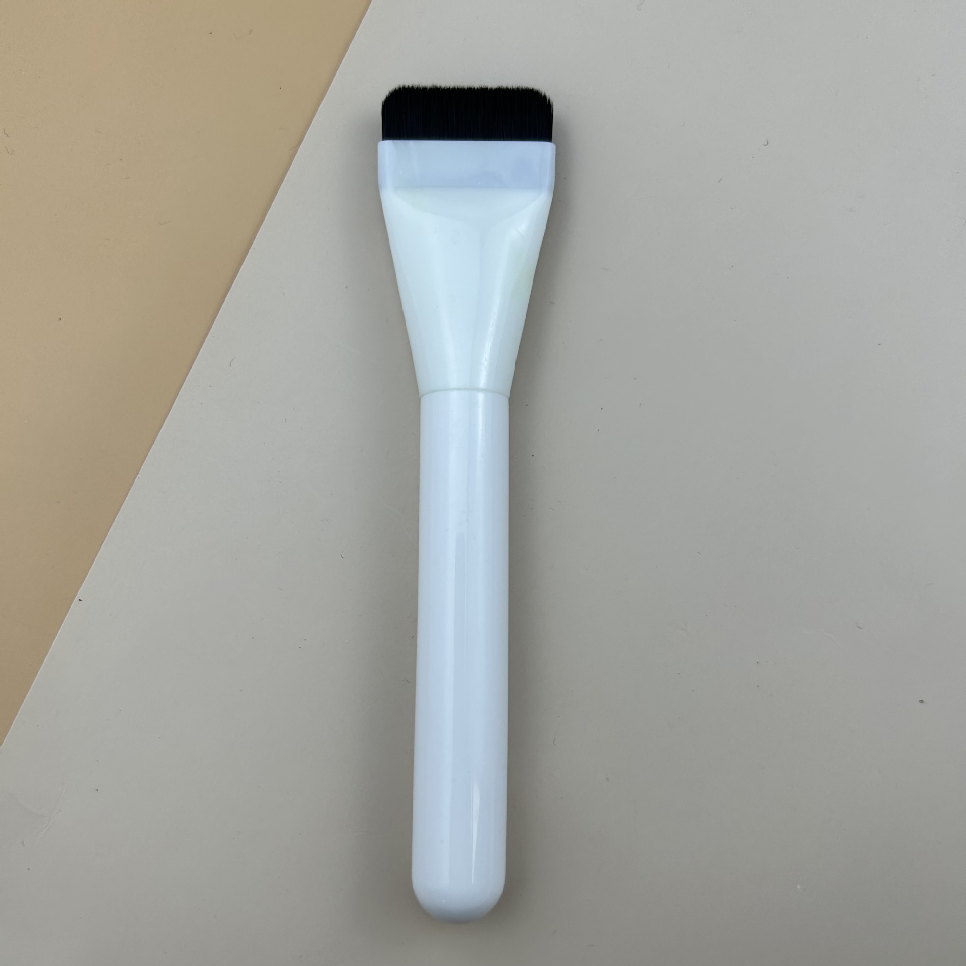 Cepillo de base en línea, sin marcas, sin polvo, cepillo corrector, cepillo de mascarilla, cepillo de base líquida de cabeza plana, cepillo de maquillaje al por mayor