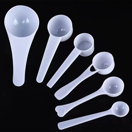 肥皂盒/架;衣钩/挂钩;衣架