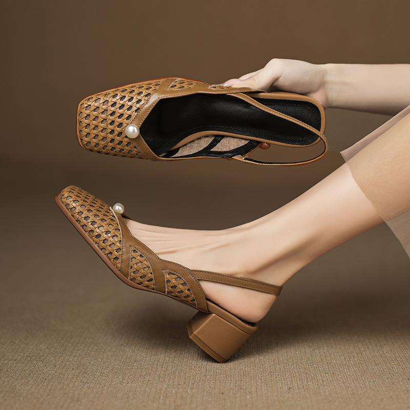 Fashionable summer retro woven sandals with a strap
