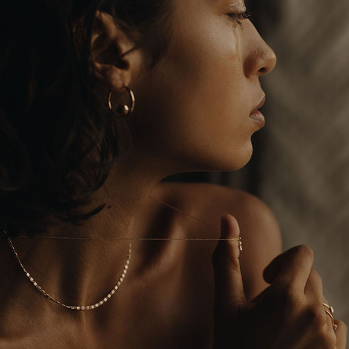 French-style retro lace floral edge brass gold-plated minimalist simple chain stackable Instagram short pendant necklace clavicle chain for women