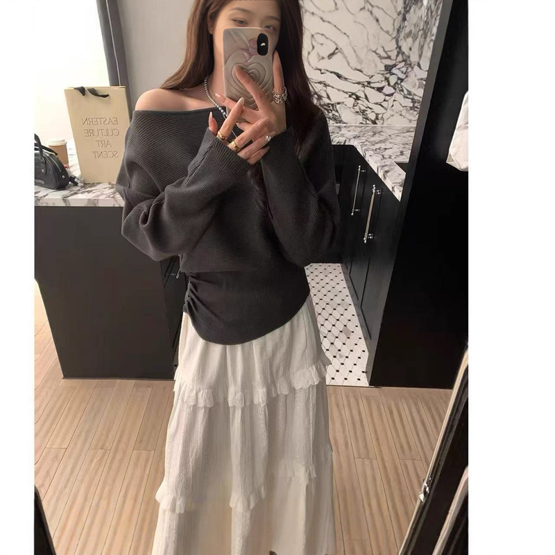气质斜领设计感露肩长袖毛衣女秋季新款时髦个性褶皱收腰针织上衣|undefined