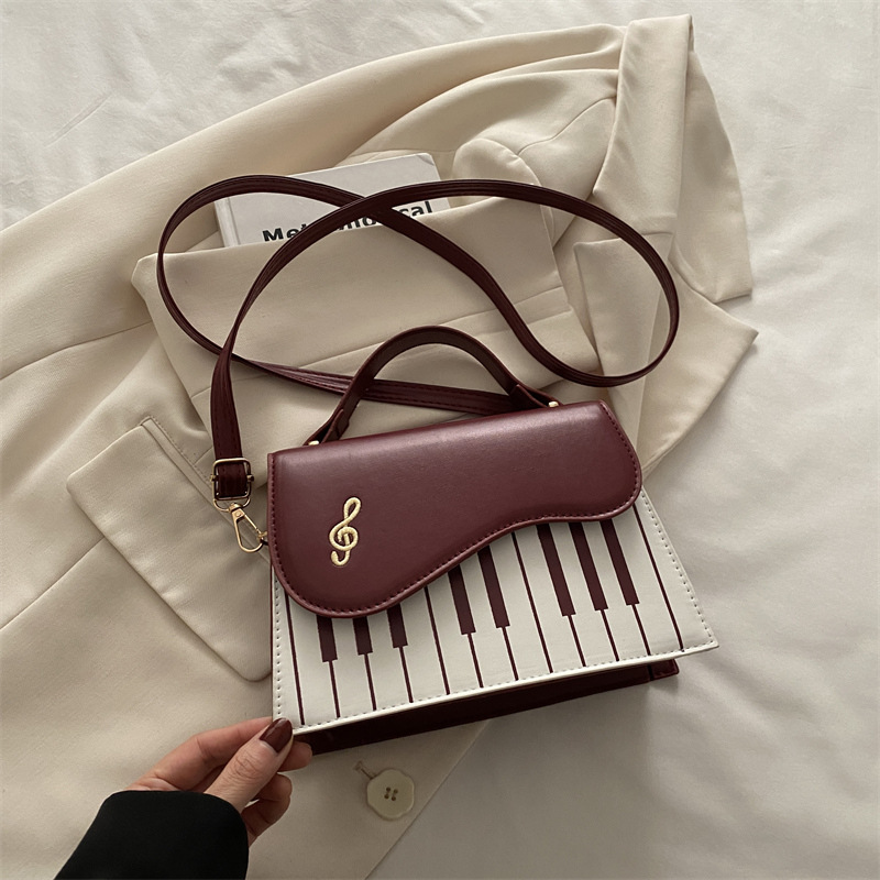 Bolsos de mujer Bolsos cuadrados pequeños de moda Bolsos de mujer Nuevas notas de piano Bolsos de hombro PU Bolsos de mensajero Bolsos de invierno dulce 2024