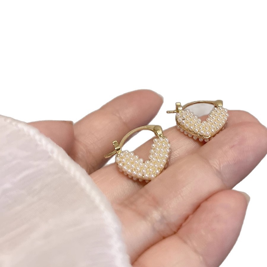 Cute elegant fashionable universal earrings pearl