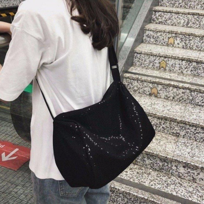 zZZZ亮片斜挎包2024新款中性潮酷软包ins上课慵懒风大包包女港风