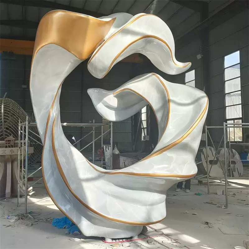 厂家定制不锈钢喷漆雕塑抽象圆环景观雕塑房地产酒店金属白钢摆件