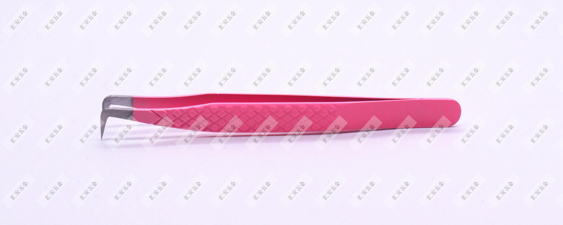 Factory supplies pink embossed fiber-tipped tweezers, fiber tips, high-precision serrated eyelash extension tweezers.