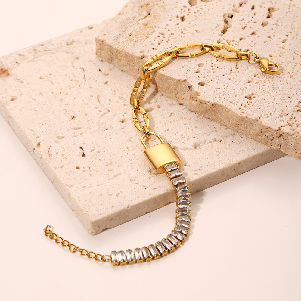 1 Piece Quantity Weekend, Date Occasion PVD Coated 18K Gold Real Gold Plated Lock Stainless Steel IG Style Shiny Waterproof Non Tarnish 304 Stainless Steel Bracelets