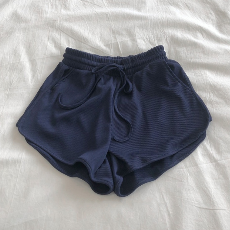 진한 파란색
