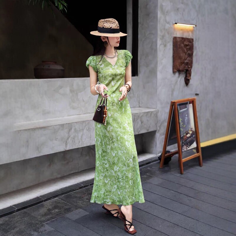 98C10 New Summer Silk Dress for Women, V-Neck Printed Long Dress, Slimming Improved Cheongsam Style Mulberry Silk Dress