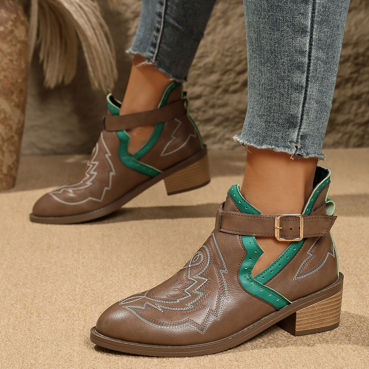 Women's Retro Embroidered Color Block Mid Heel Ankle Boots Plus Size British Style Martin Boots Autumn New Style_vogvips.com