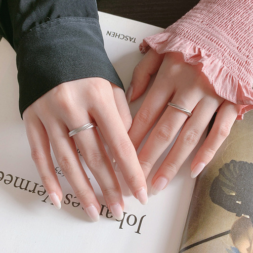 S925 sterling silver matte frosted texture couple rings for men and women, a pair of Mobius rings, student hand jewelry