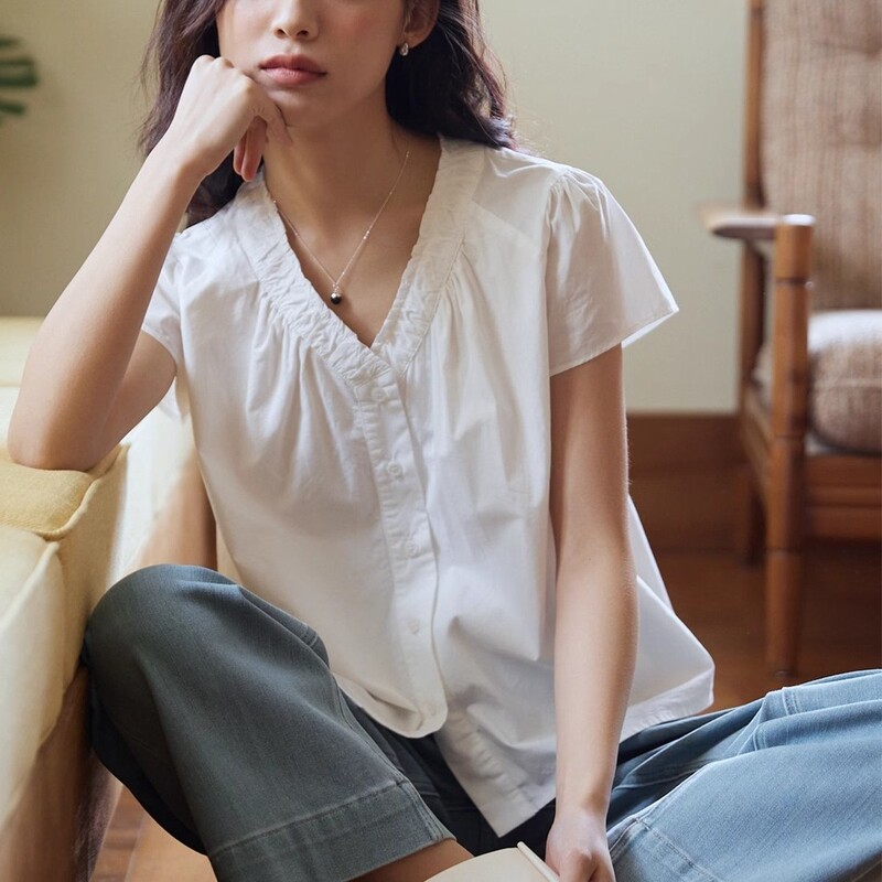 White V Neck Short-Sleeved Shirt for Women Summer French Pleated Design Babydoll Top Pure Cotton