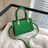 Fashionable woven handheld one-shoulder bag, phone bag, suitable for import