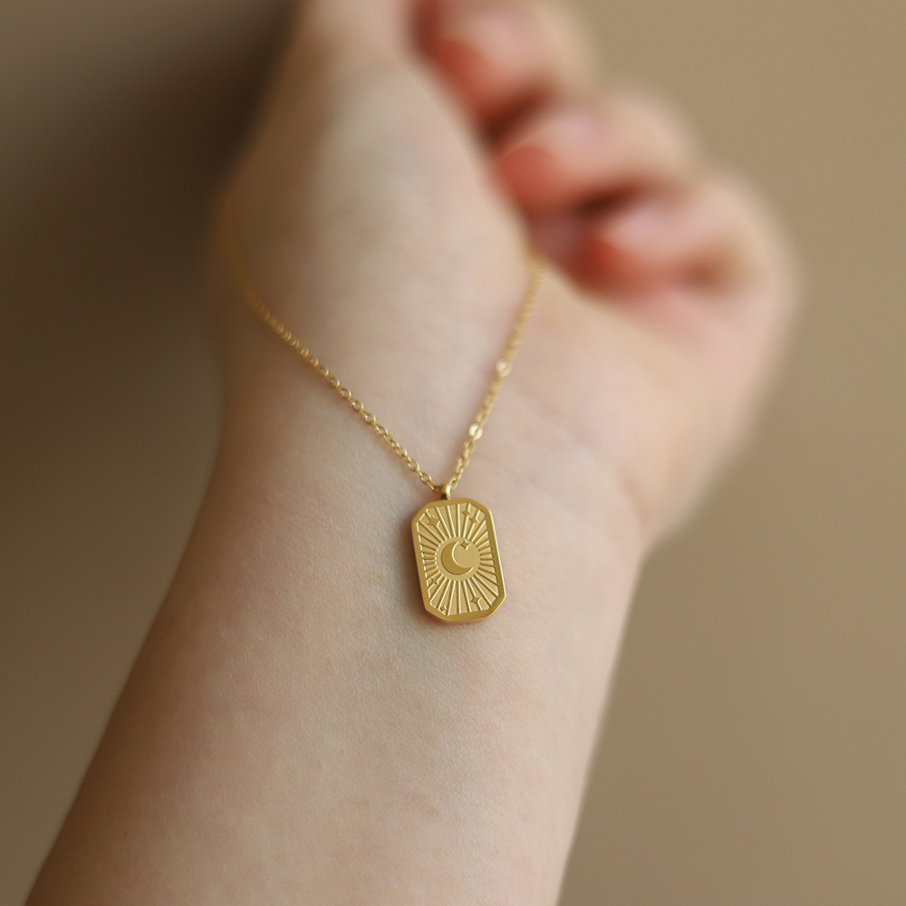 cable chain Chain Type PVD Coated Real Gold Plated 18K Gold Star Moon 304 Stainless Steel Elegant Waterproof Non Tarnish 304 Stainless Steel Pendant Necklace