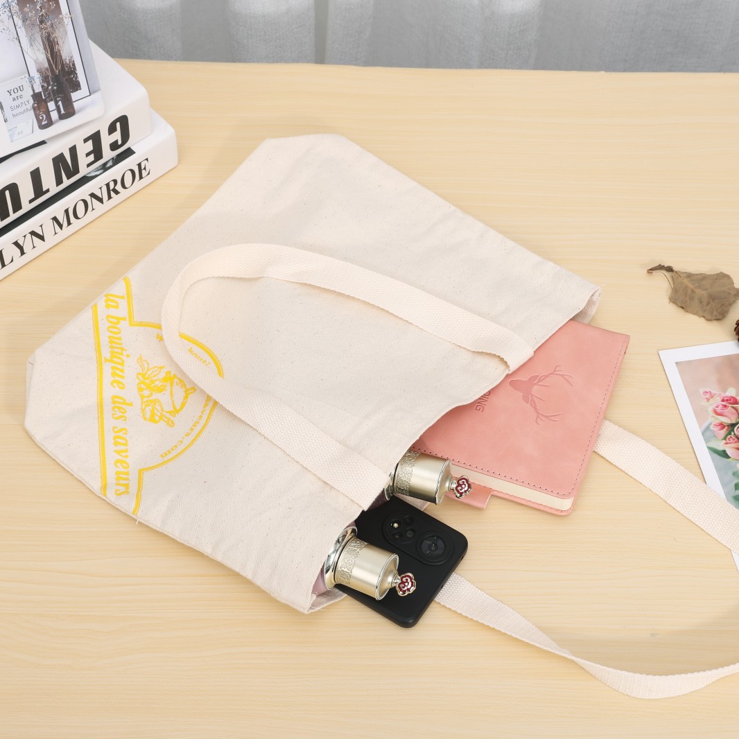 Fashionable cloth bag