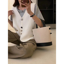 小香风黑色不规则背心马夹女秋季法式短款外穿坎肩小西装马甲上衣