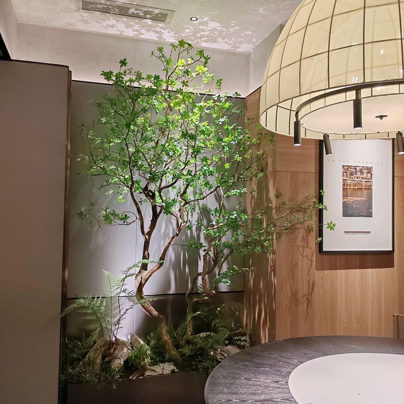 大型模擬ベルツリー、馬酔木、屋内外のポーチ窓装飾、人工樹木と緑の植物の組み合わせ、造園|undefined