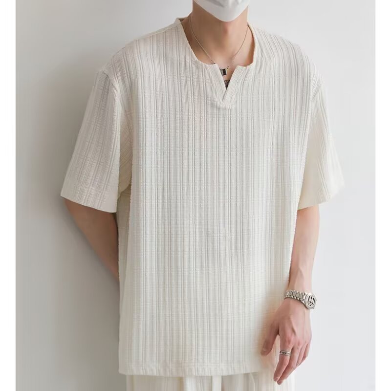 Verano nuevo estilo hielo seda manga corta hombres rayas textura manga de cinco puntos media manga cuello en V transpirable verano comercio exterior transfronterizo al por mayor