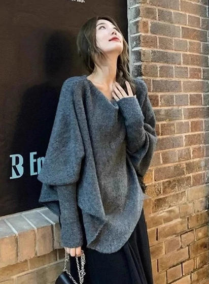 慵懒风V领针织衫毛衣外套2025春秋新款不规则设计感蝙蝠袖女上衣|undefined