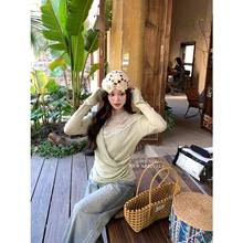 SEE YOU-奶油肌复古画报蕾丝花边V领褶皱显瘦针织衫C2619LC2619