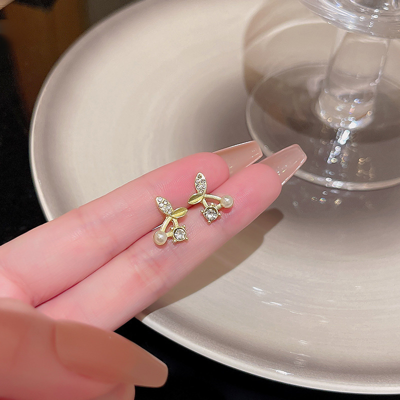 S925 Silver Needle Student Simple Mini Small Cherry Earrings Instagram Fashionable Korean New All-Match Elegant Earrings