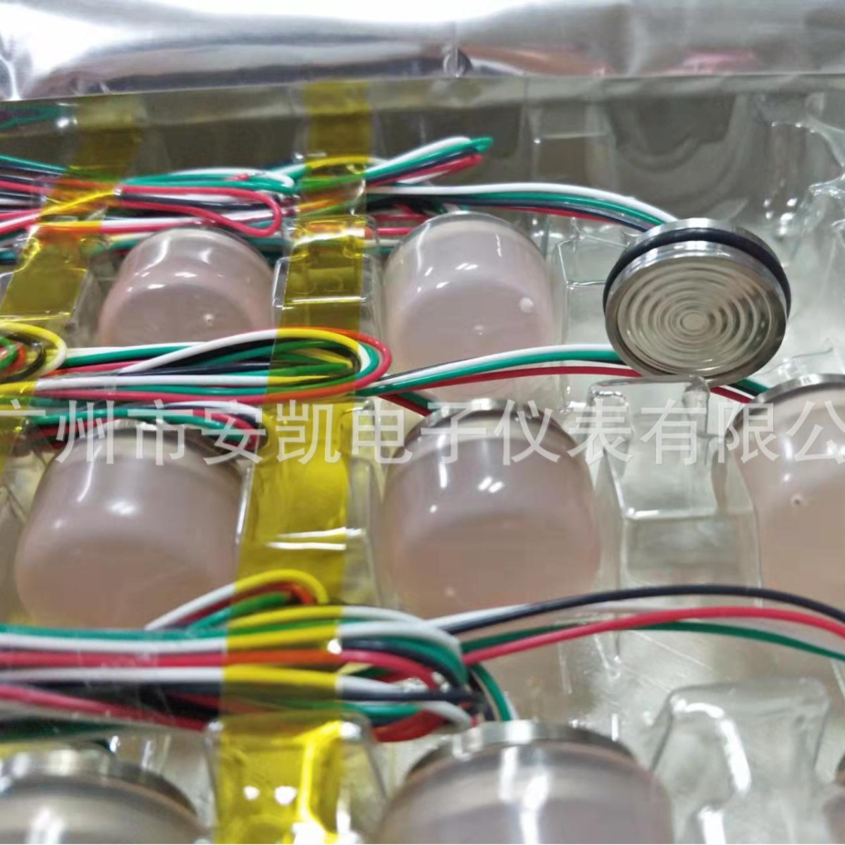 82-100G-R 介质隔离中压压力传感器  TE泰科授权代理
