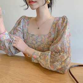 2026韩版温柔甜美小碎花显瘦方领漏锁骨宽松灯笼袖衬衫上衣女
