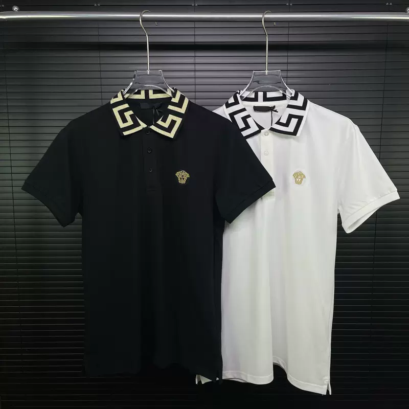 เสื้อโปโลแขนสั้นผู้ชาย ปกทอลาย ปักโลโก้หัวเมดูซ่า