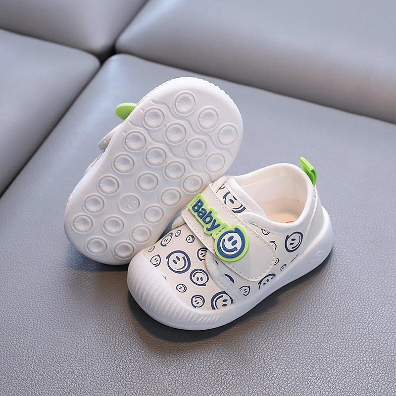 Zapatos de bebé otoño tesoro femenino suela suave 0-1 a 2 años caminando Baotou anti-colisión niños pequeños dibujos animados zapatos de bebé para hombres