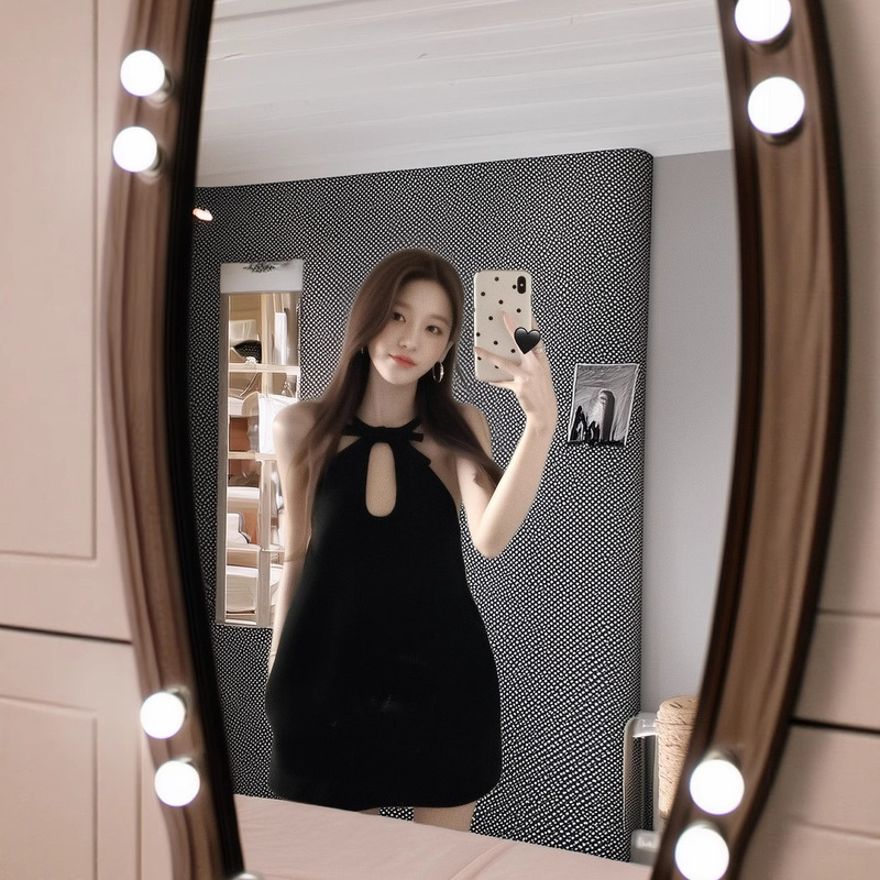 Miu's Little Black Dress, High-End Big-Name Cut, Simple Elegant Halterneck Dress
