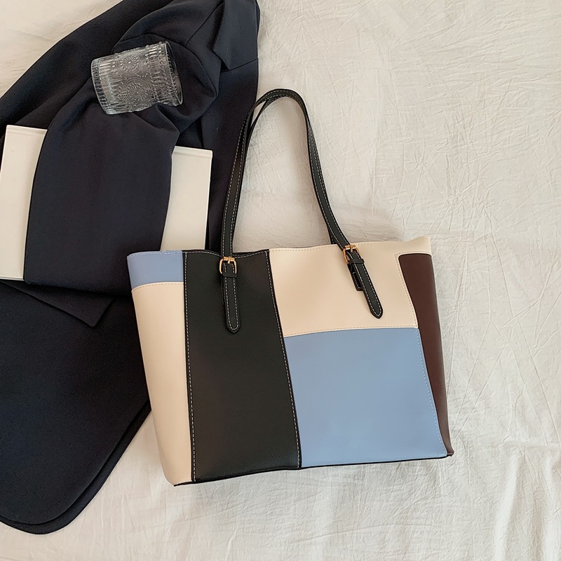 2024 temprano otoño ultra-fuego bolso de mano de gran capacidad simple popular bolso de hombro de moda para salir bolso de tote casual versátil