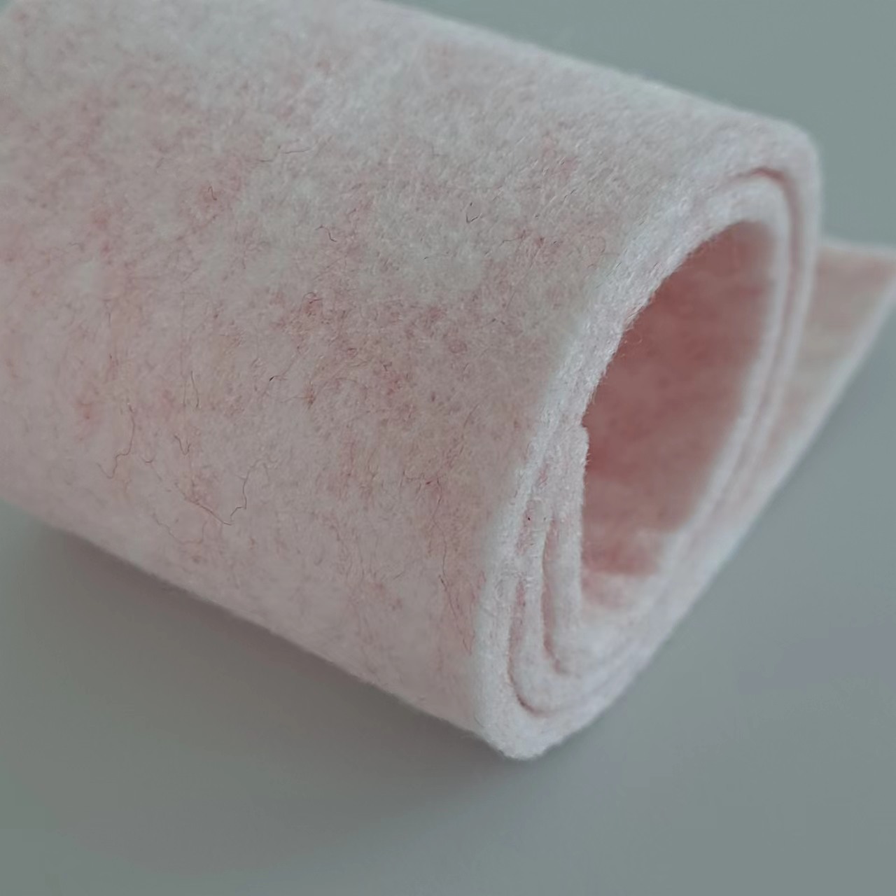 工业彩色吸油毡粉色吸水吸油毡船舶汽车吸油毡擦拭布吸油棉供应