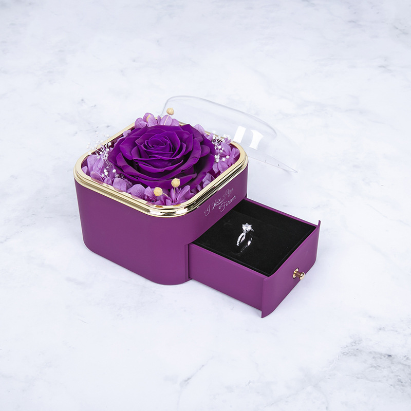 보라색; 목걸이 없음