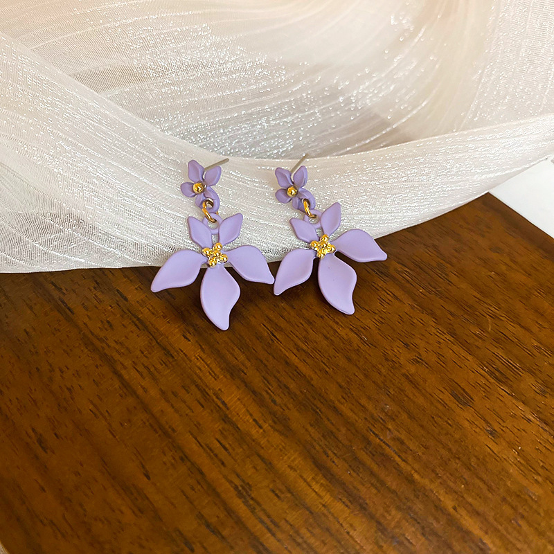 19 # Aguja de acero-púrpura