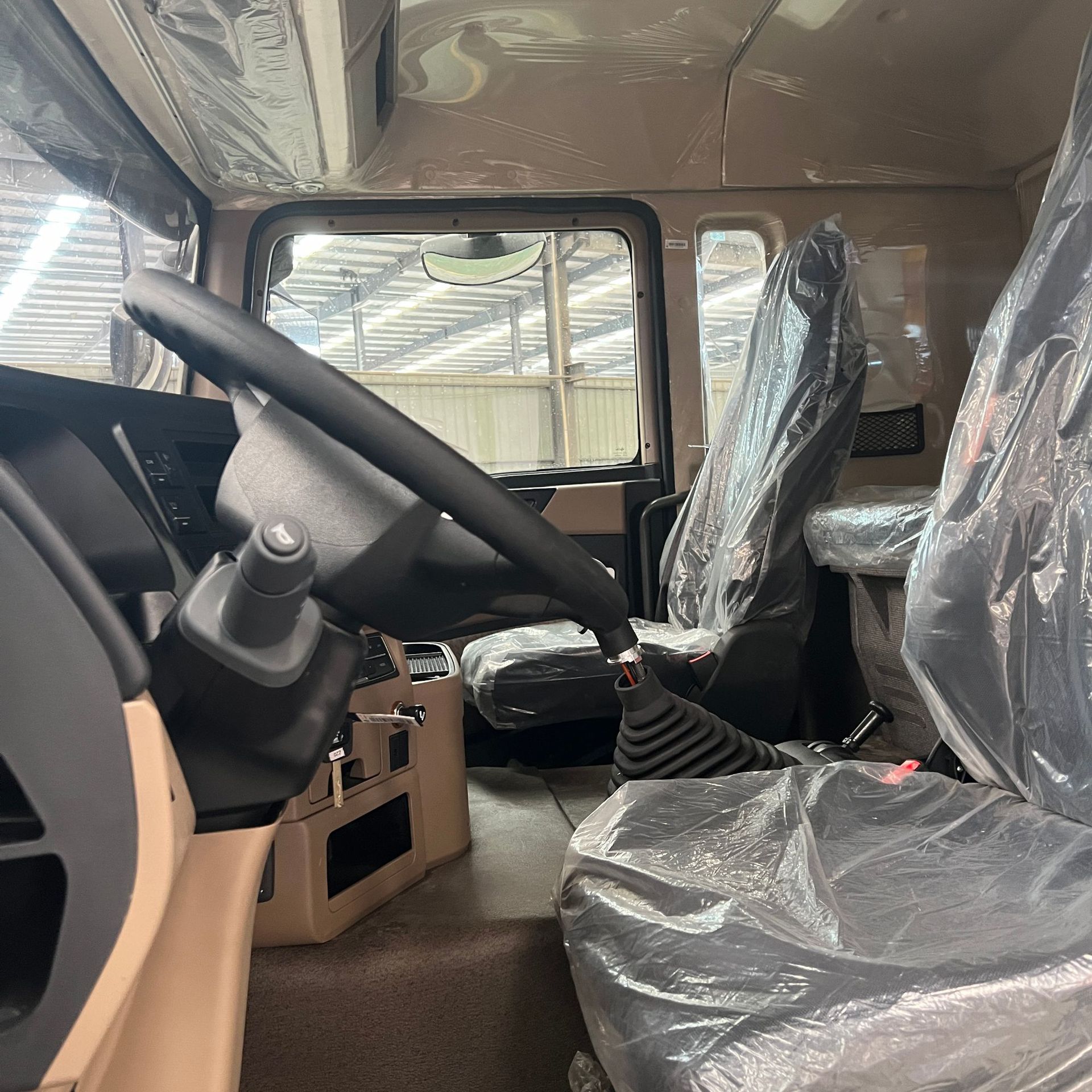 Exported to Africa and Central Asia, Howo Refurbished Eight-Wheel Engineering Dump Truck, Earthmoving Truck, Transport Dump Truck