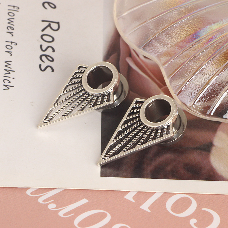 Labret piercing jewelry detail image