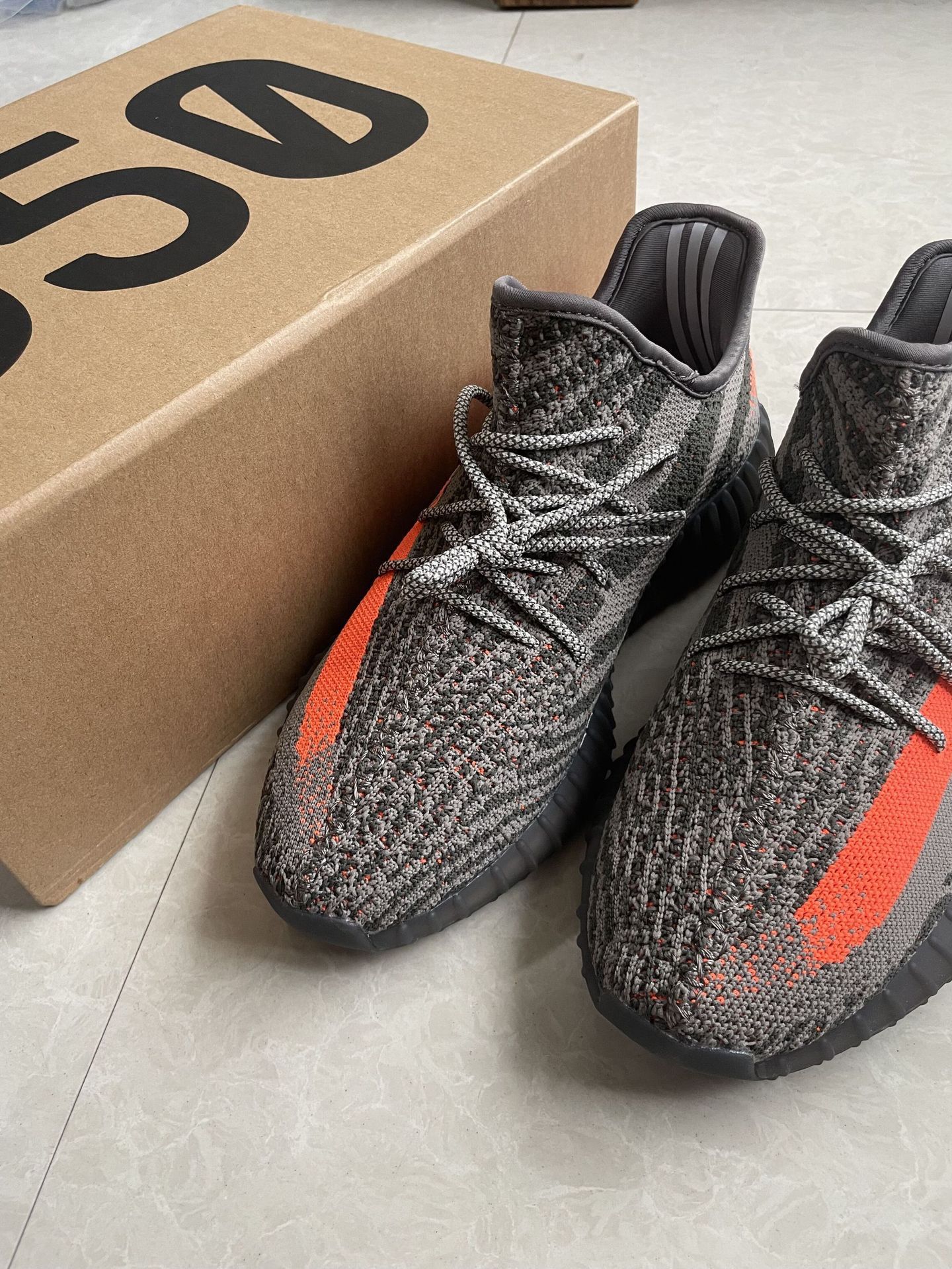 Really explosive-grey orange / 36