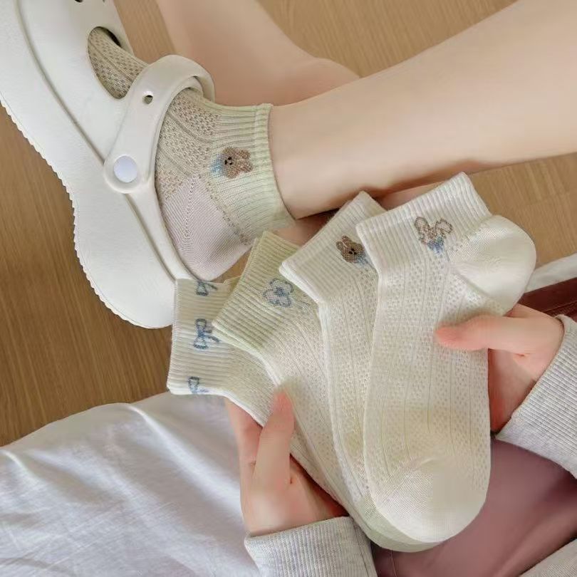 Verano nuevo estilo lindo oso calcetines de boca baja para mujer lindo amor dulce japonés malla fina calcetines transpirables
