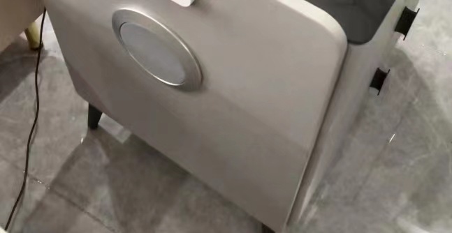 카키 + 3 색 조명 + 무선 충전 + USB + 잠금