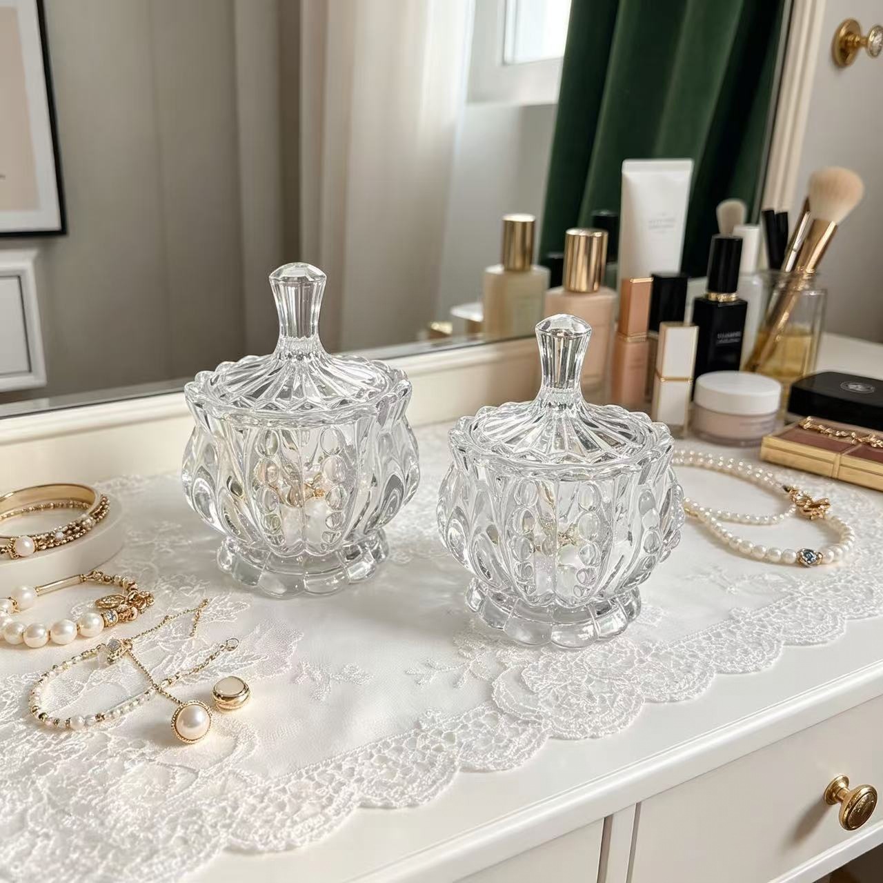 Joyas de latas de cristal de lujo ligero contienen latas de bocadillos, cajas de frutas, adornos de bodas con cinturones de regalo y tapas de cenicero perfumado