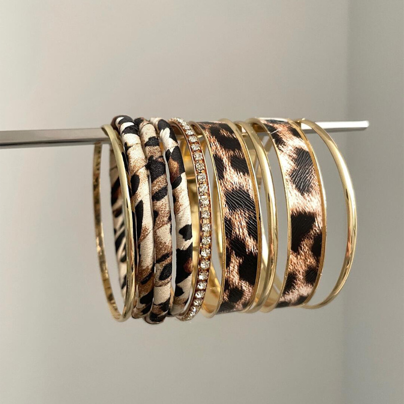 Leather Leopard Print Wrapped Round Pattern Bracelet Set Retro Fashion Elegant Bracelet Light Luxury High-End Jewelry for Women