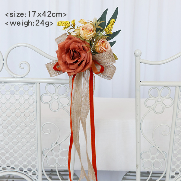 花の結婚式の背もたれの花をシミュレーションします。|undefined