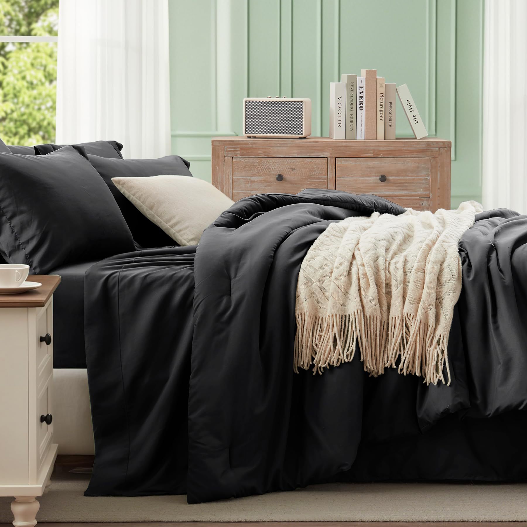 08 - Black Full-03.jpg