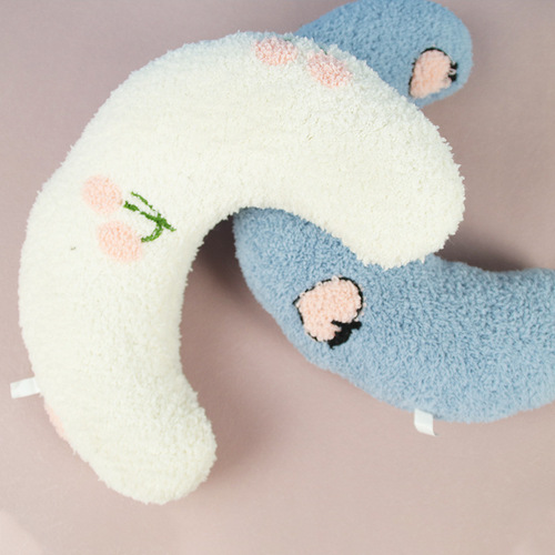 Cat pillow U-shaped small pillow protects cervical spine pet half-moon pillow for deep sleep soft and comfortable pet supplies