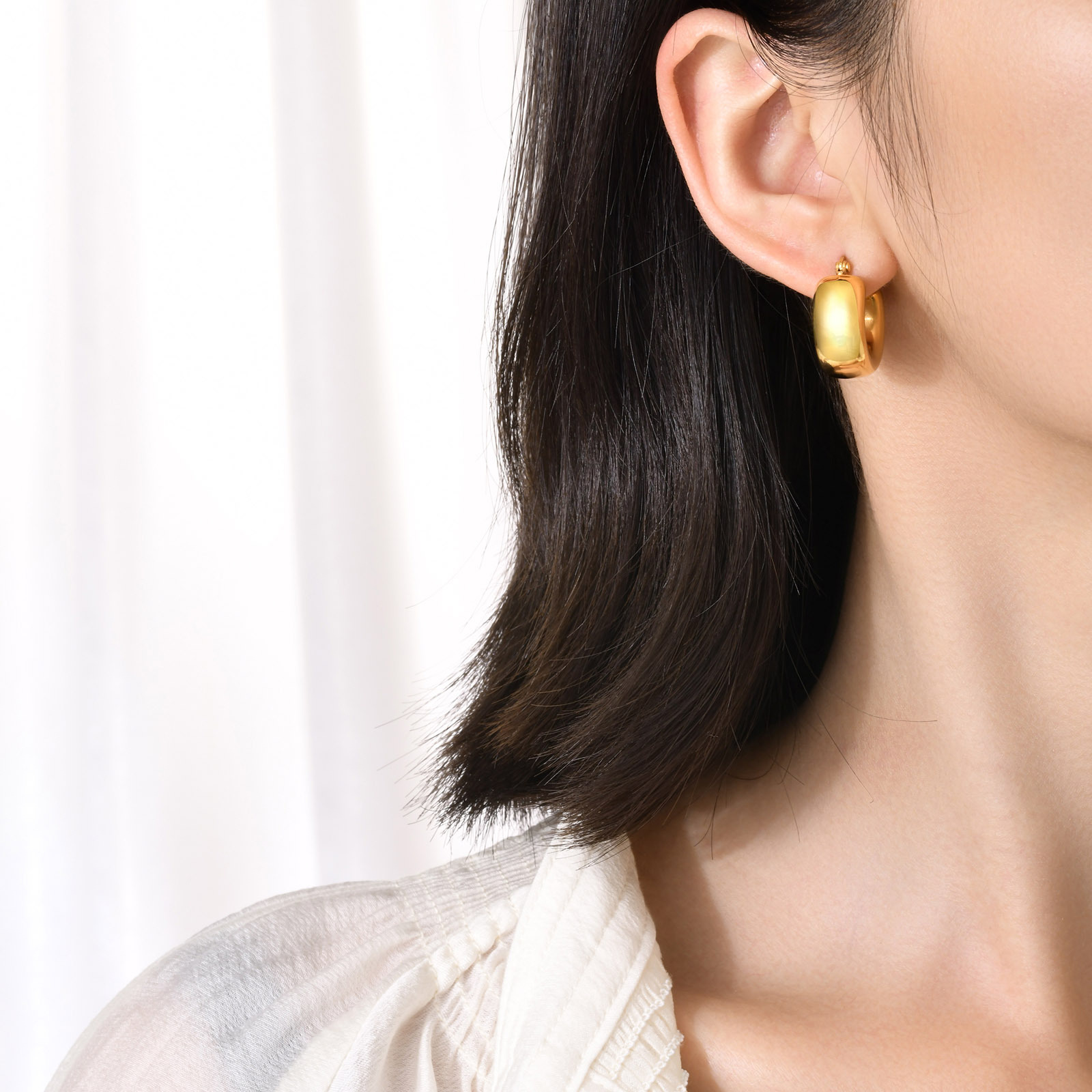 Plating Design 1 Pair Retro C Shape Plating 201 Stainless Steel Gold Plated Earrings