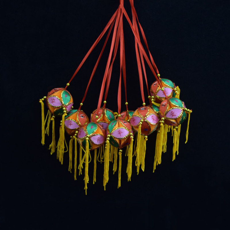 広西チワン族刺繍の特色のあるセンチメートルの刺繍の花の布の純粋な手作りの刺繍の道具|undefined