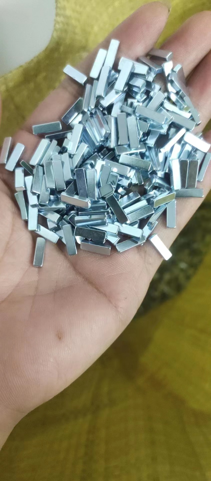 8.6*3*1.1      N38的材料  国标