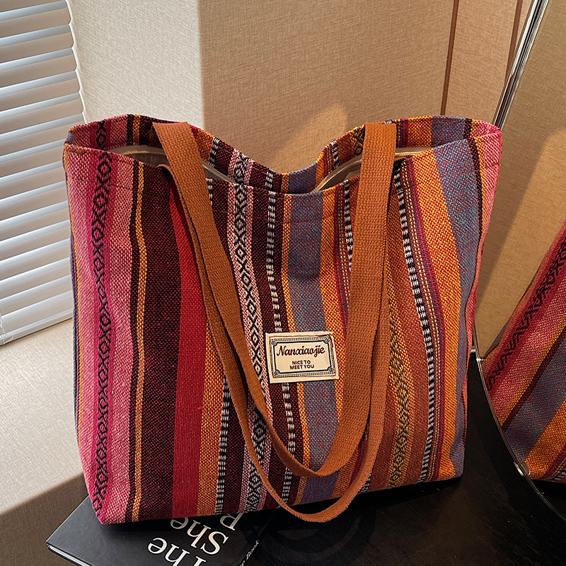 Large-Capacity Ethnic Style Bag for Women 2026 New Fashion Commuter Tote Bag for Women Retro Versatile Shoulder Handbag Large-Capacity Ethnic Style Bag for Women 2026 New Fashion Commuter Tote Bag for Women Retro Versatile Shoulder Handbag