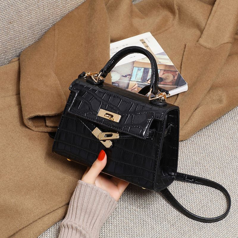 2026 New Fashion Crossbody Underarm Mini Bag Luxury Small Square Handbag Versatile Genuine Leather Women's Bag - Thumbnail 3