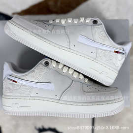 新莆田批发货源礼盒马年空军一号百搭休闲运动板鞋男女AF1潮鞋